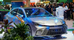 Toyota Camry 2025 Giá Bao Nhiêu? Vị Thế Dẫn Đầu Sedan